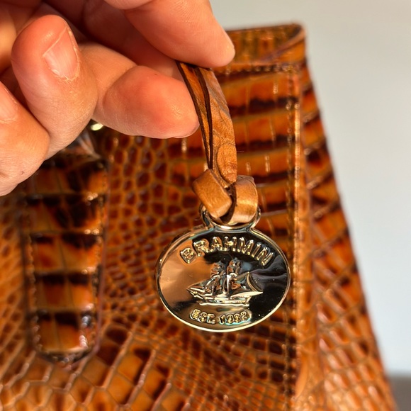 BRAHMIN Crocodile embossed tote shoulder bag - Picture 8 of 11